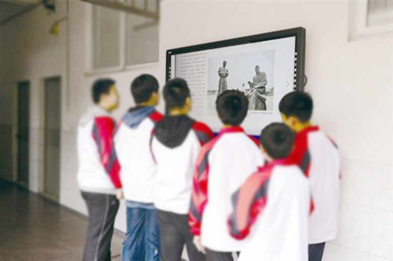 校園觸摸展示方案-碩遠(yuǎn)觸控